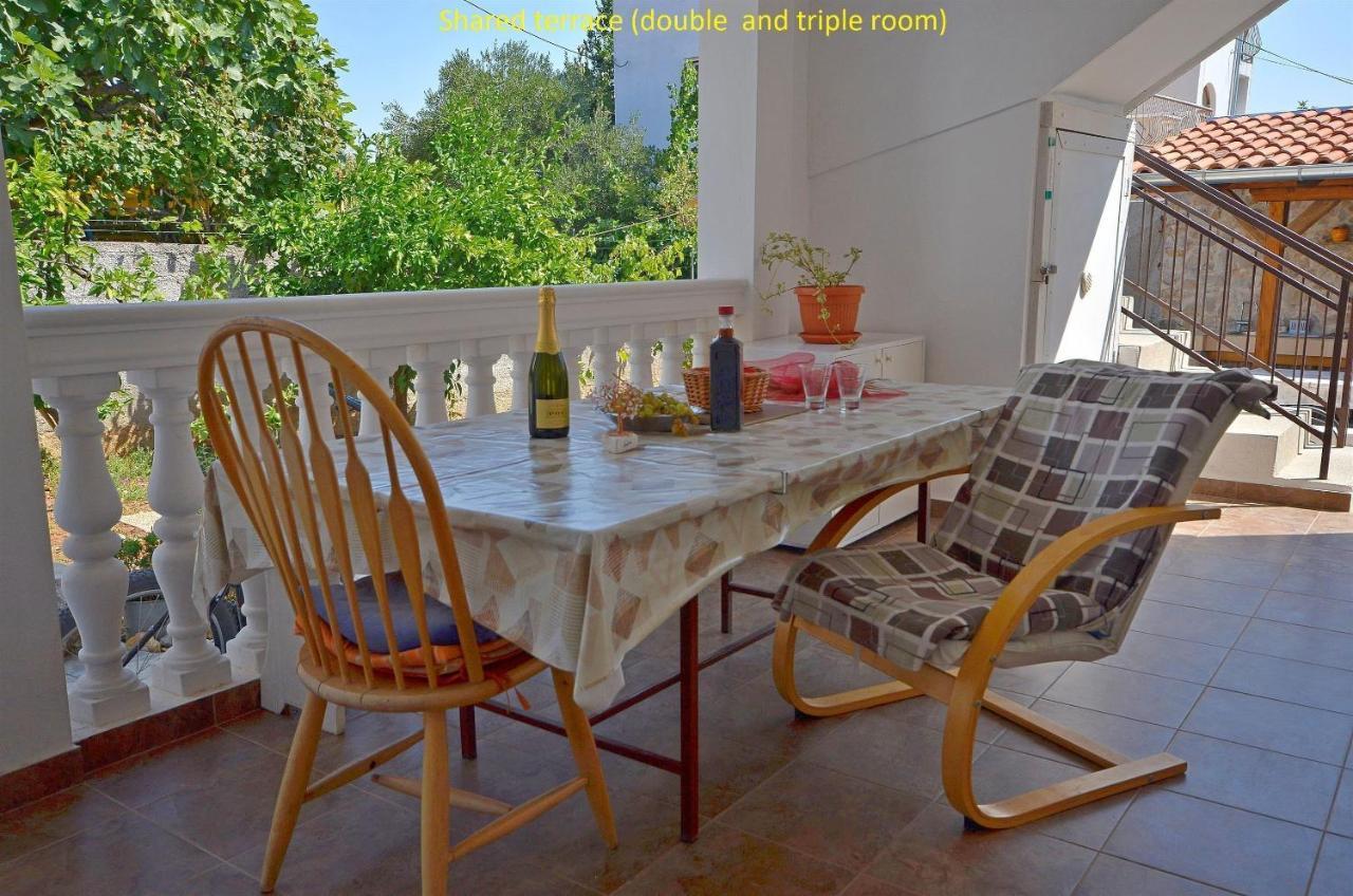 Apartment And Room Ivica Vodice Exterior foto